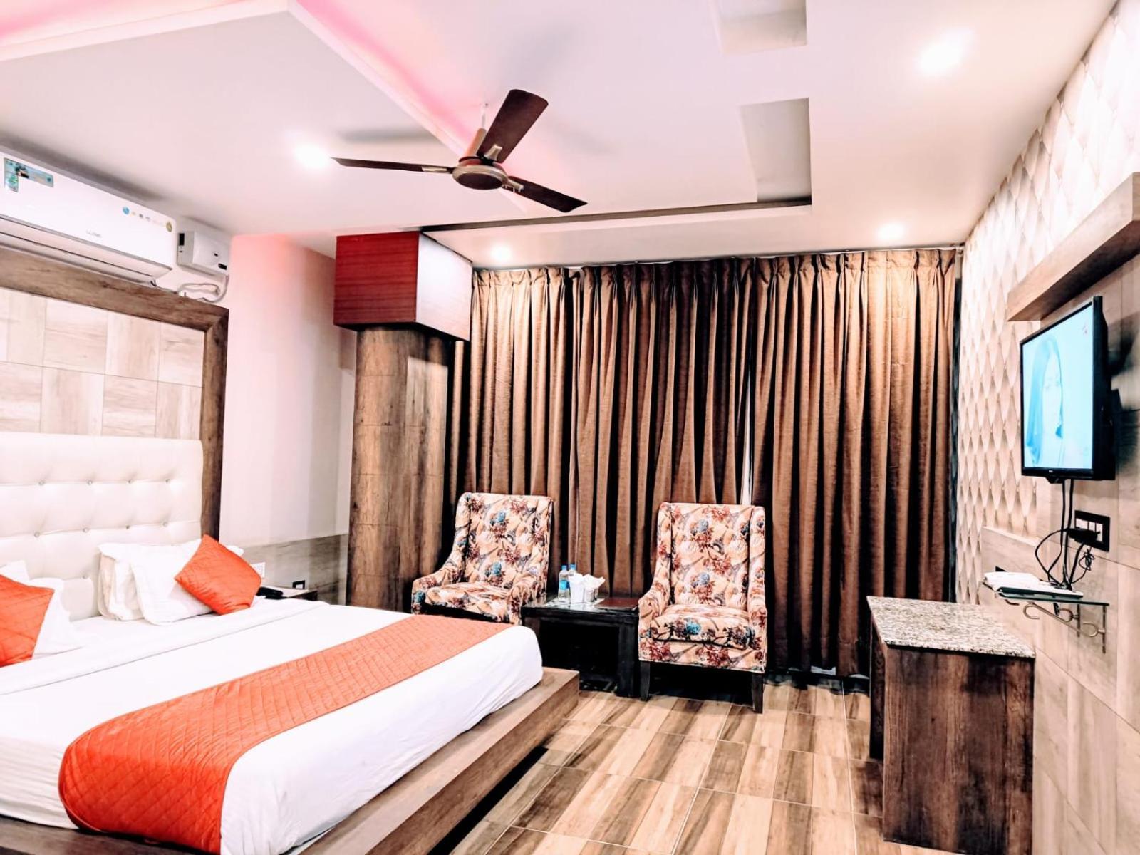 King Castle Mcleodganj-Centrally Heated And Air Cooled- Near Mall Road - Free Parking 다람샬라 외부 사진