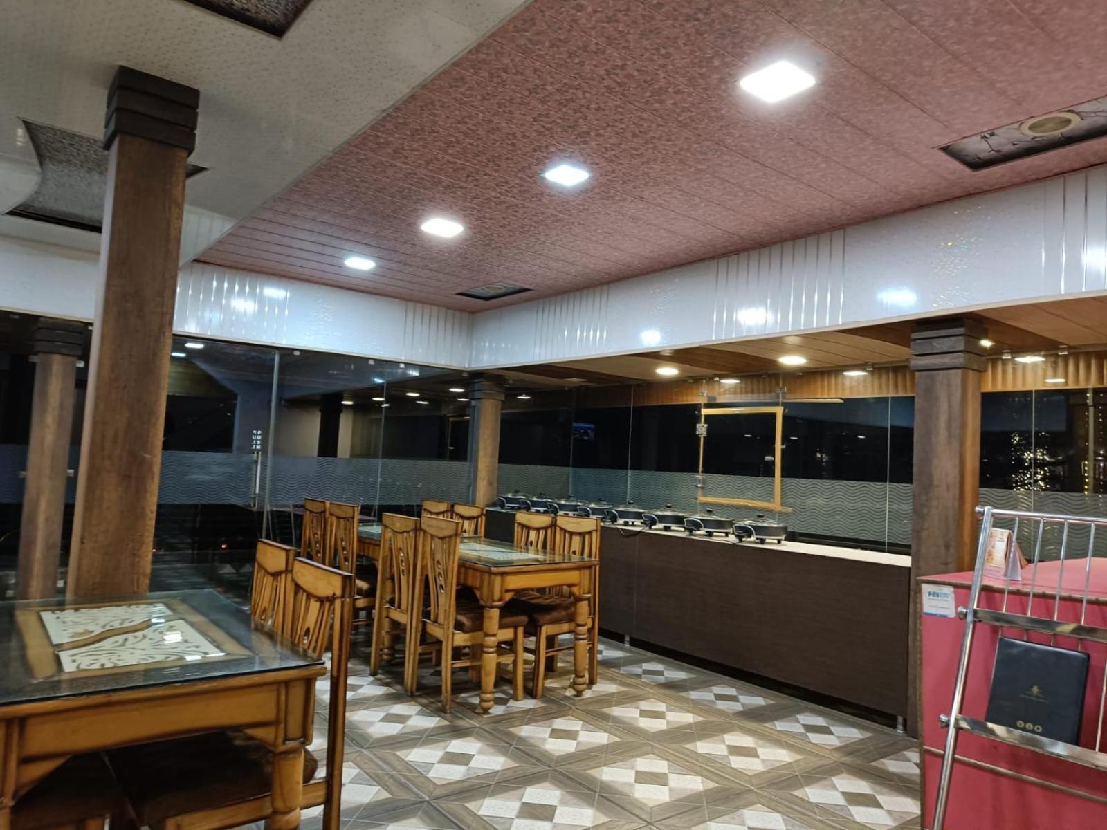 King Castle Mcleodganj-Centrally Heated And Air Cooled- Near Mall Road - Free Parking 다람샬라 외부 사진