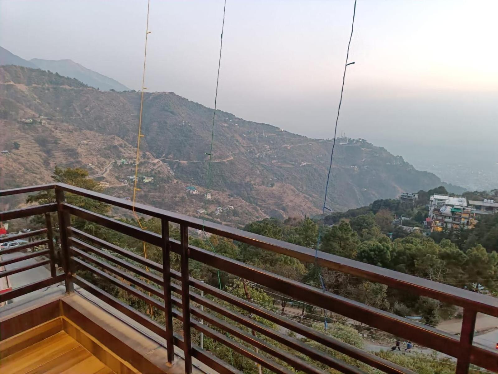 King Castle Mcleodganj-Centrally Heated And Air Cooled- Near Mall Road - Free Parking 다람샬라 외부 사진