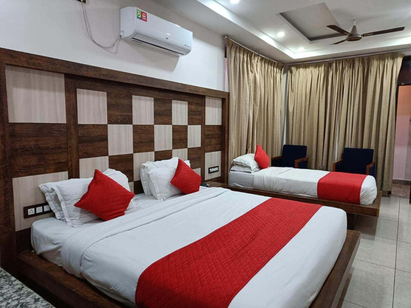 King Castle Mcleodganj-Centrally Heated And Air Cooled- Near Mall Road - Free Parking 다람샬라 외부 사진