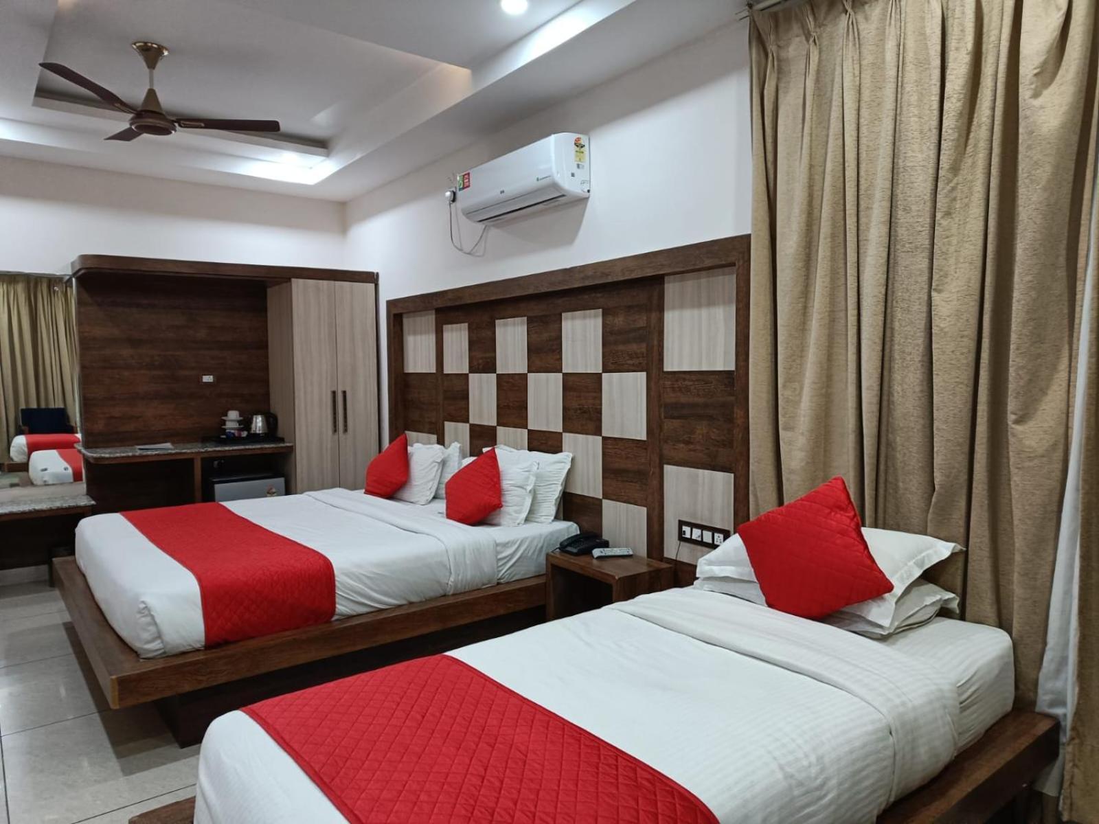 King Castle Mcleodganj-Centrally Heated And Air Cooled- Near Mall Road - Free Parking 다람샬라 외부 사진